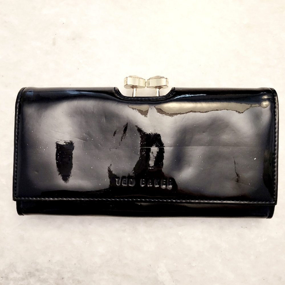 Ted Baker Women's Wallet Black Patent Leather Gold Bi Fold Wallet